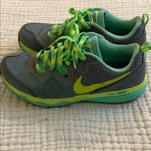 Nike sneakers W8.5